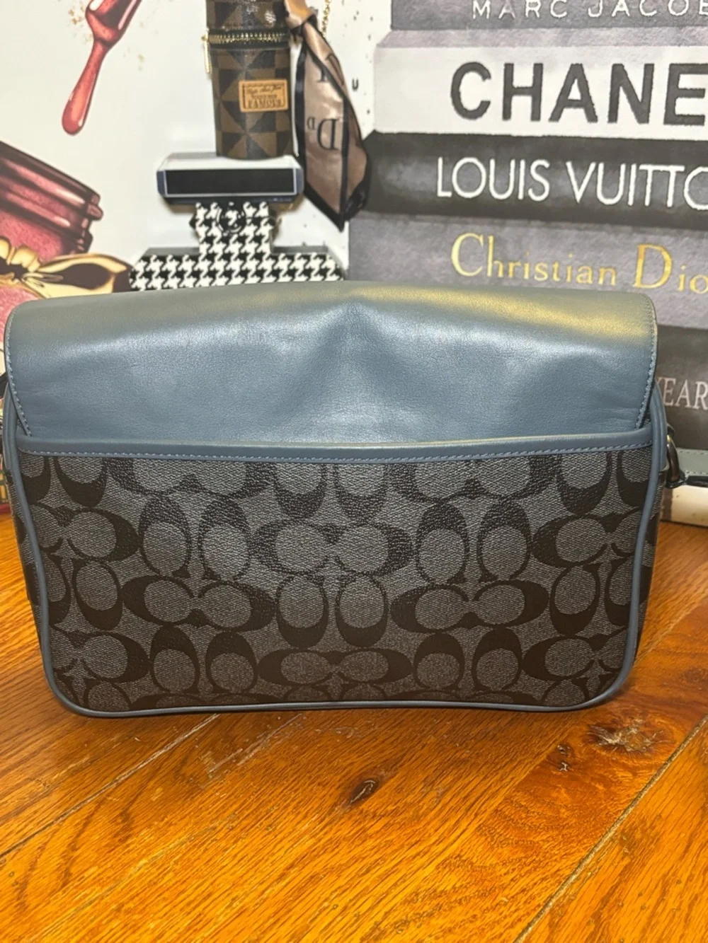 Coach Charter Flap Messenger Crossbody – Style C9129